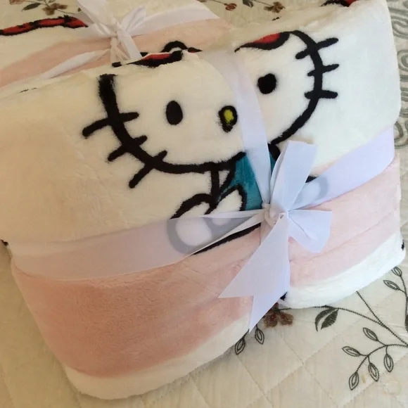 Hello kitty blanket - Picture 4 of 5